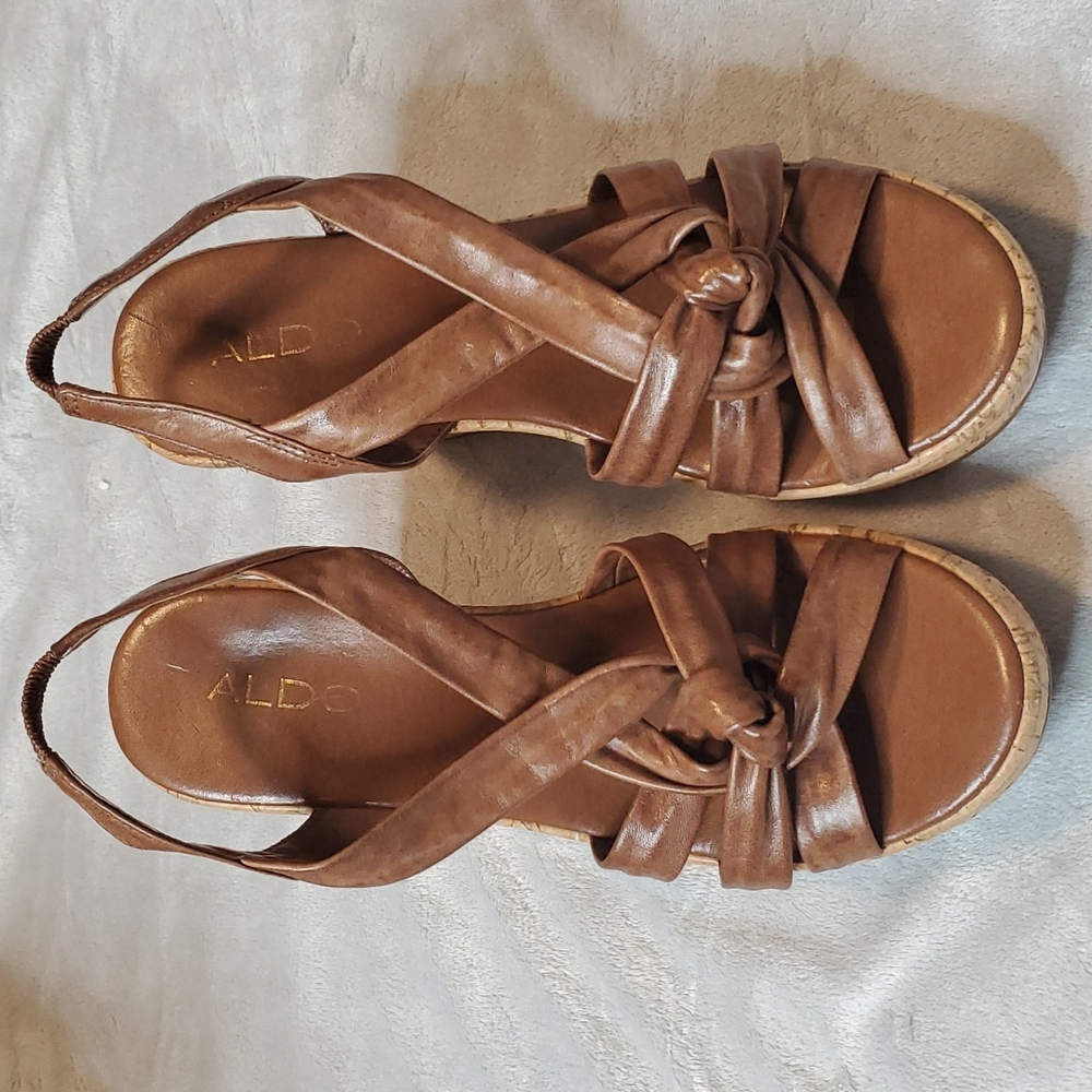 Pre-Owned Aldo Wedges Size 8 No Flaws
